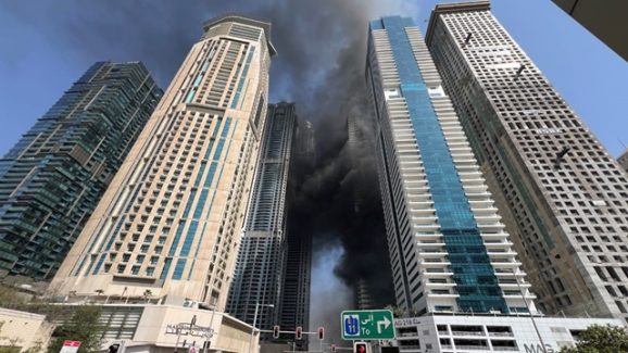 Dubai Fire Accident: 67 అంతస్థుల బిల్డింగ్‌లో మంటలు.. 3820 మంది బందీ, చివరికి..
