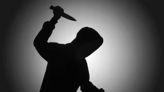 Brutal Murder: ముక్కలు ముక్కలుగా నరికి బోరు బావిలో..