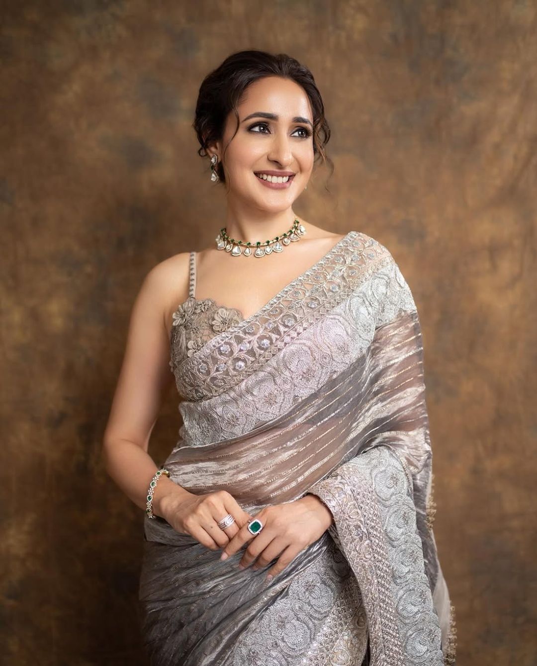 Pragya Jaiswal: ‘వీకెండ్ మ్యాజిక్’ అంటూ బ్యాక్ అందాలతో మాయ చేస్తున్న బాలయ్య బ్యూటీ!