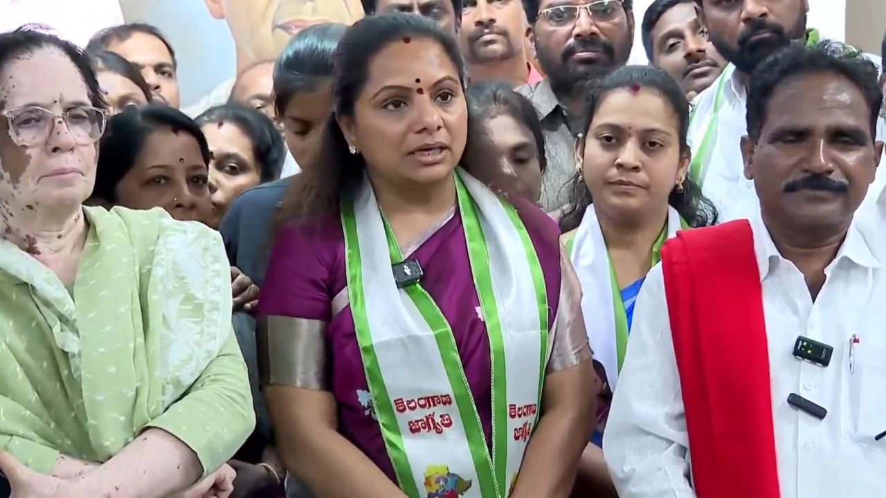 Mlc Kavitha: ఆ విగ్రహాలన్నీ తొలగిస్తాం.. కవిత సంచలన వ్యాఖ్యలు