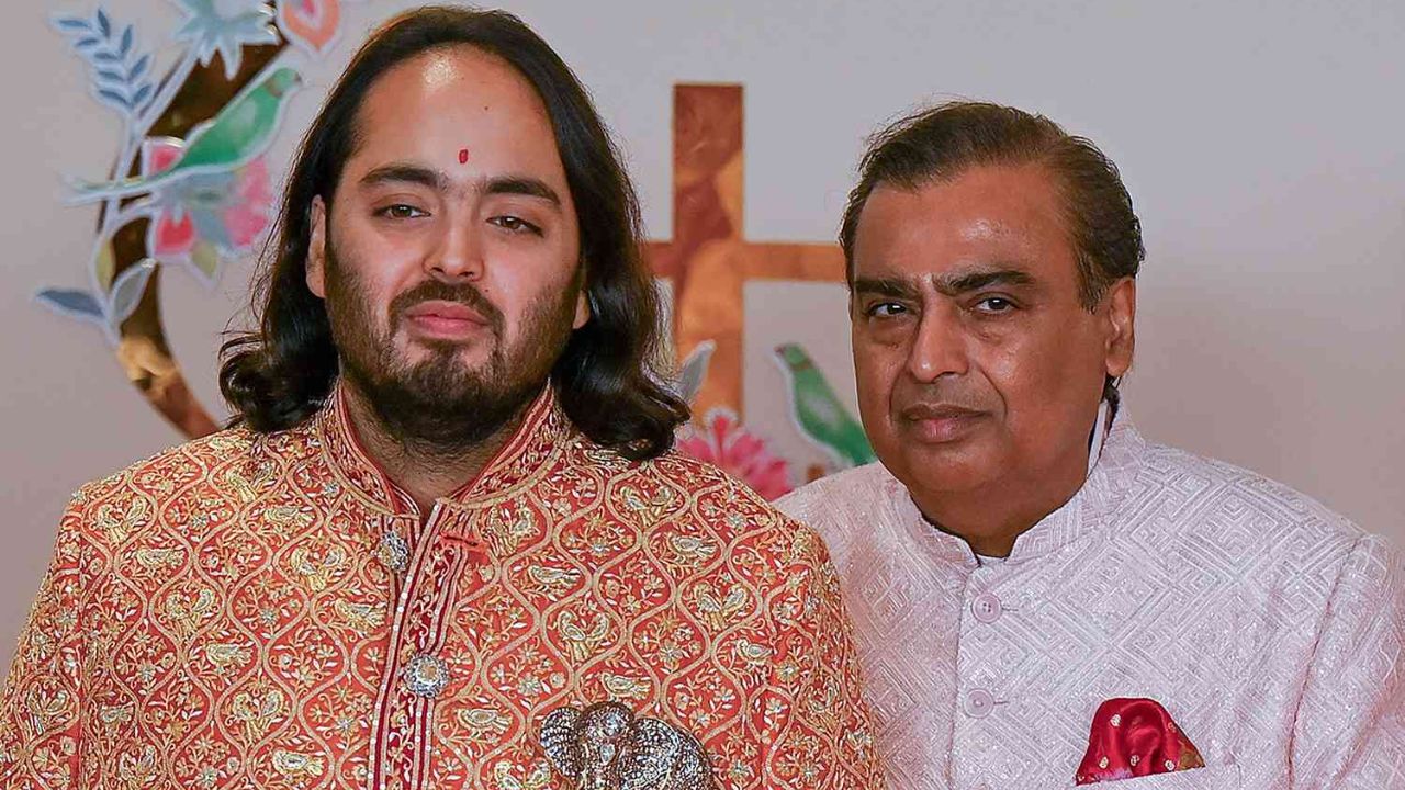Anant Ambani Salary: చిన్న కొడుకంటే ముకేష్ అంబానీకి ఎంత ప్రేమో.. అనంత్ జీతం ఎంతో తెలిస్తే షాకే