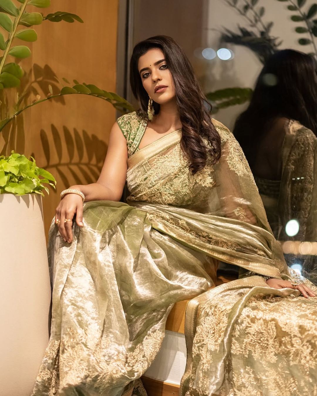 Aishwarya Rajesh : గ్రీన్ శారీలో భాగ్యం అందాలు చూడతరమా.. కుర్రాళ్ళు తట్టుకోలేరమ్మా..