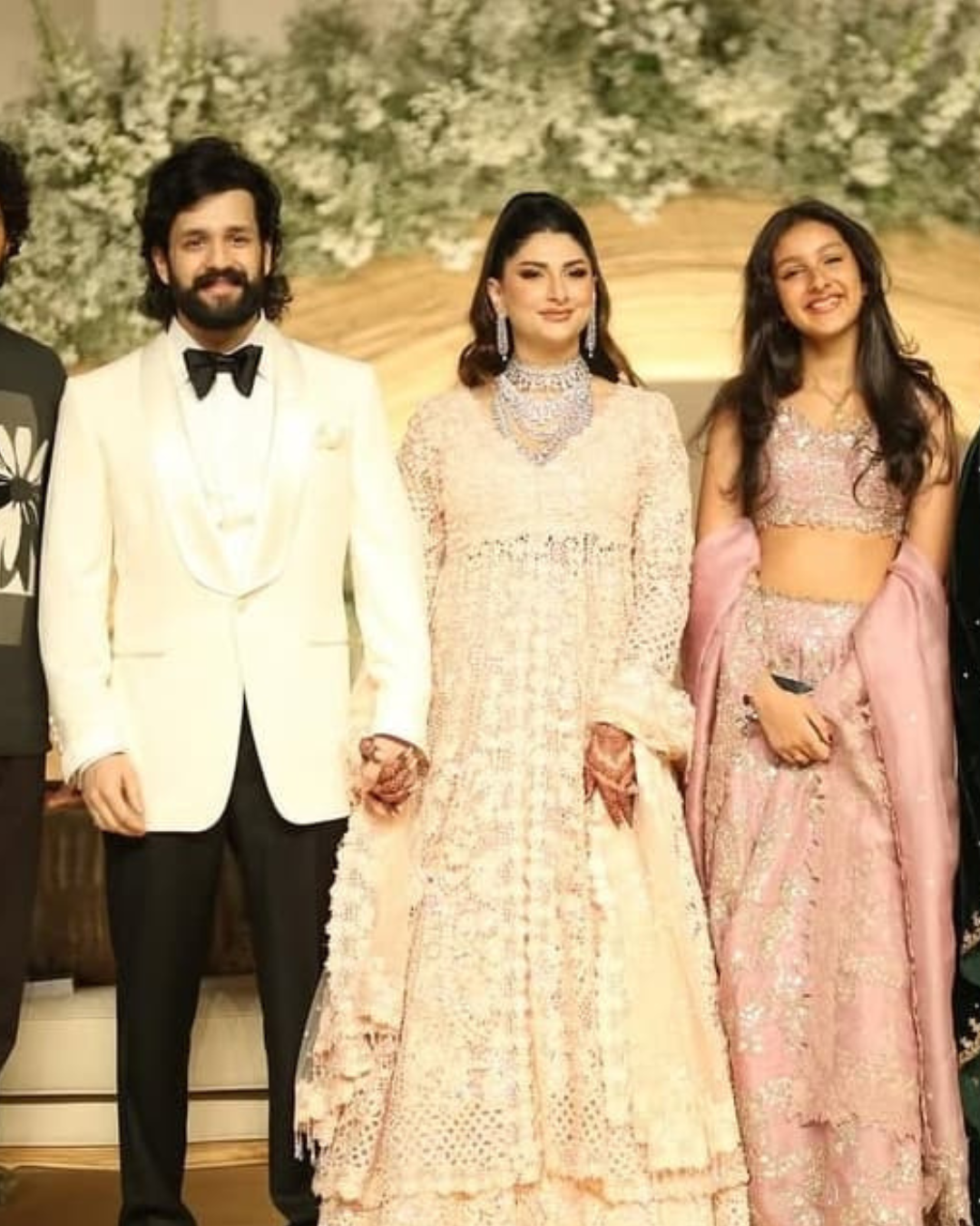 Akhil Akkineni Reception : అక్కినేని అఖిల్ రిసెప్షన్ ఫోటోలు..సినీతారల సందడి..