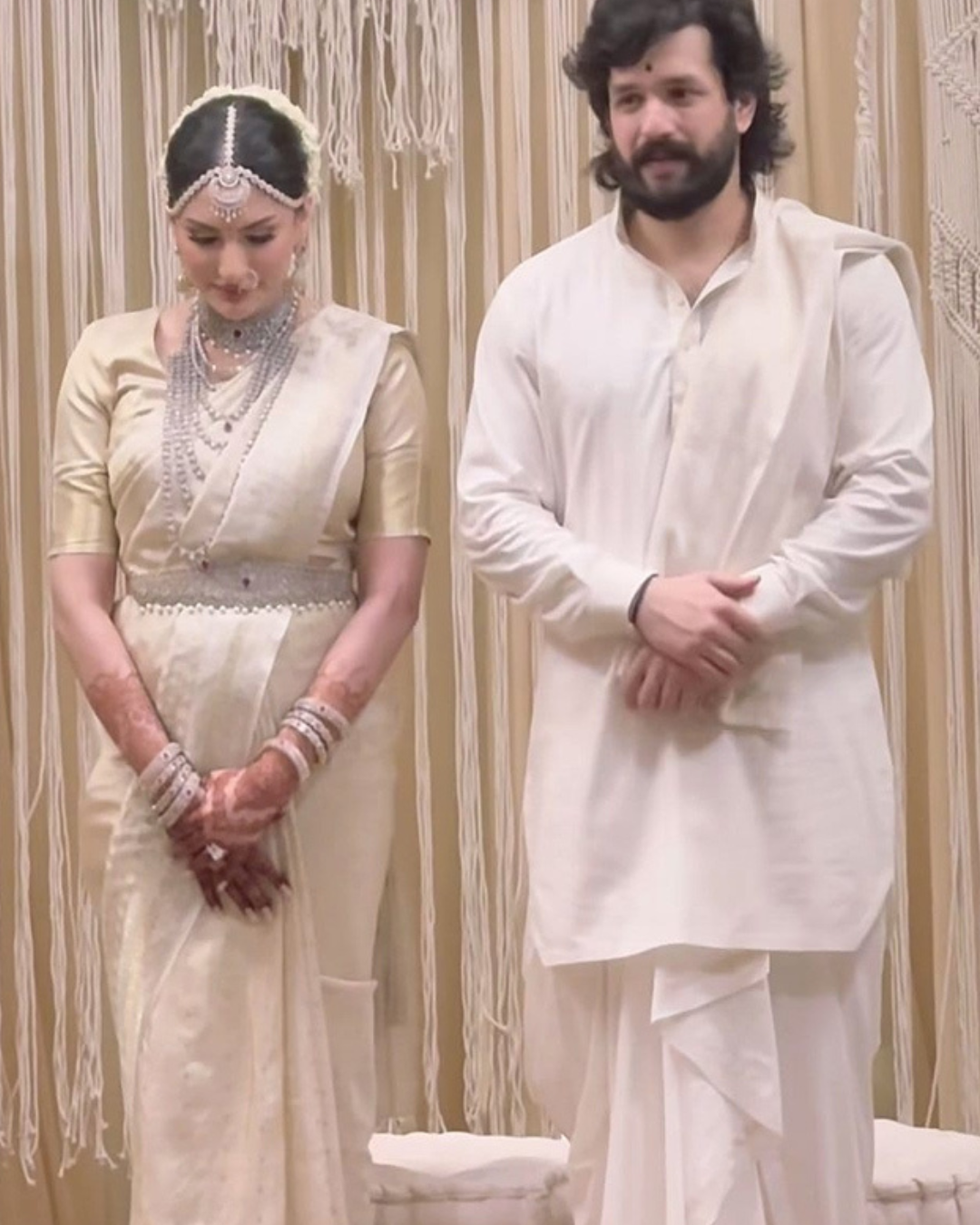 Akkineni Akhil Zainab Wedding Photos : గ్రాండ్ గా అఖిల్- జైనాబ్ ల వివాహం.. ఫోటోలు వైరల్..