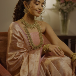 Anupama ParameswRan : మహారాణిలా మెరిసిపోతున్న అనుపమ పరమేశ్వరన్..