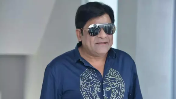 Comedian Ali: సెట్ లో అందరిముందు ఆ నిర్మాత నన్ను కొట్టాడు..