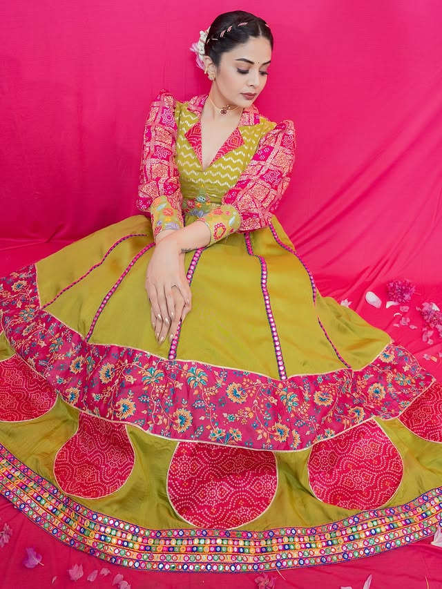 Sreemukhi (Source /Instagram) Sreemukhi Photo Gallery