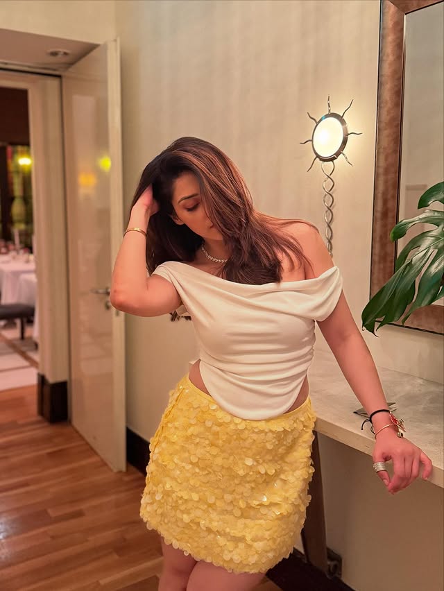 Mehareen Pirzada photo gallery
