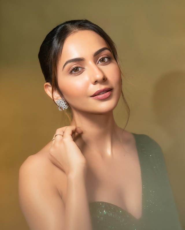 Rakul Preeth Singh Photo Gallery