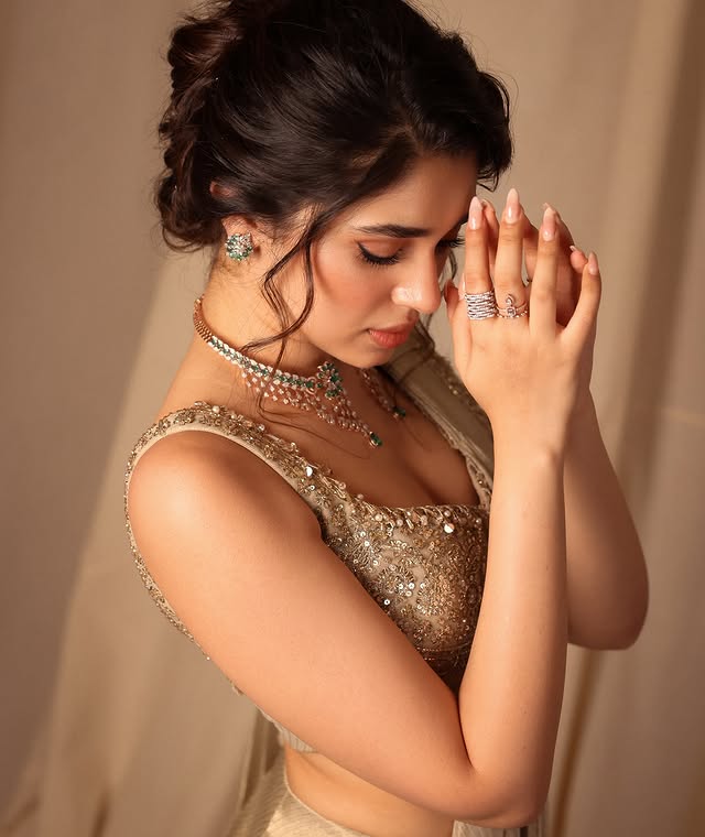 Krithi Shetty Photo Gallery
