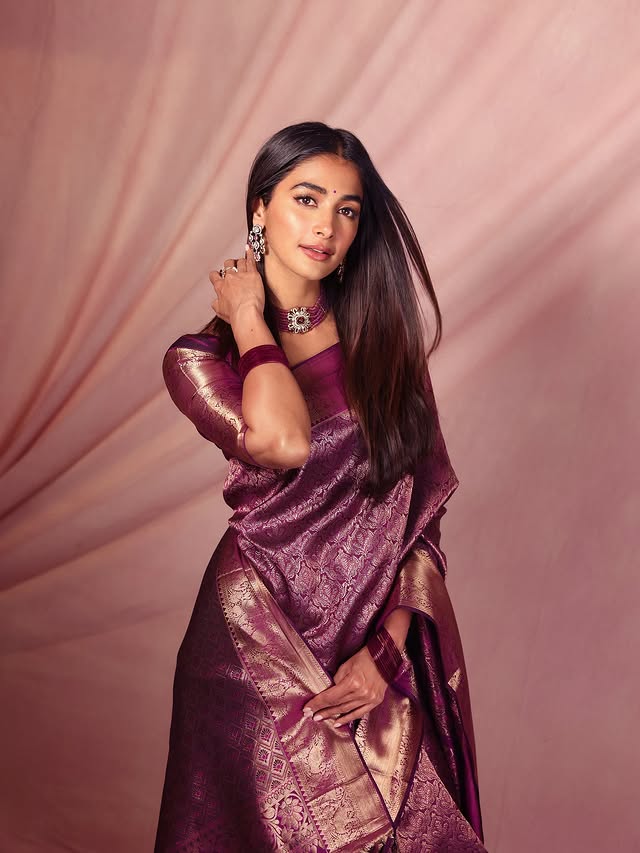 Pooja Hegde Photo Gallery