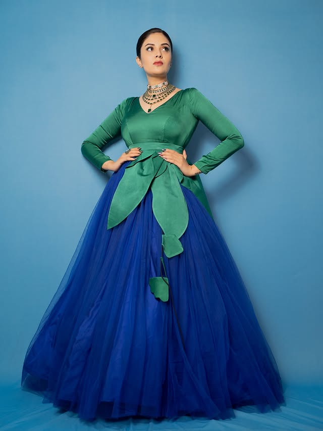 Sreemukhi Photo Gallery