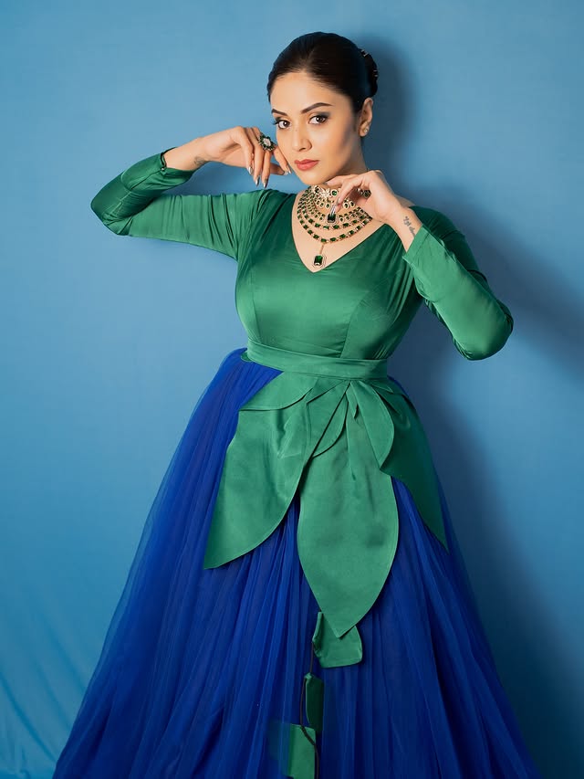 Sreemukhi Photo Gallery