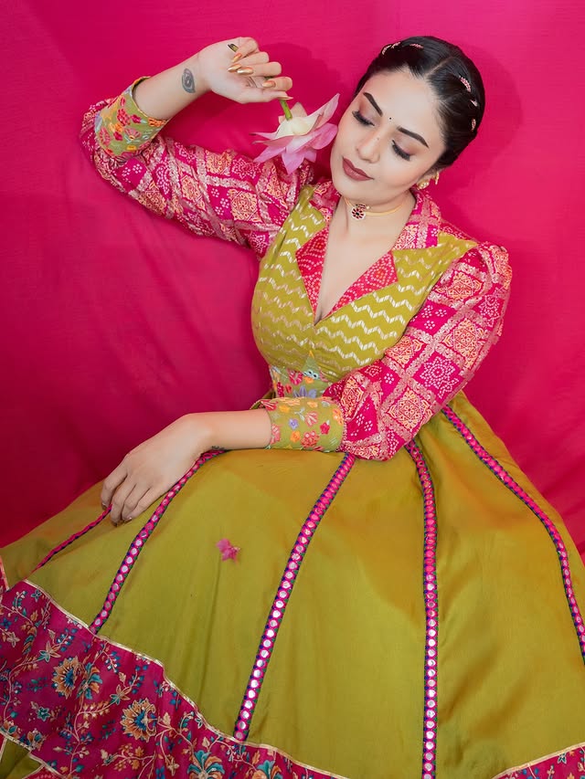 Sreemukhi (Source /Instagram) Sreemukhi Photo Gallery