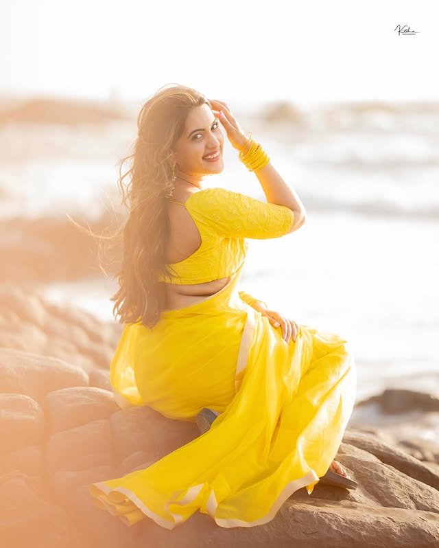 Sravanthi Chokarapu( Source / Instagram) Sravanthi Chokarapu Photo Gallery