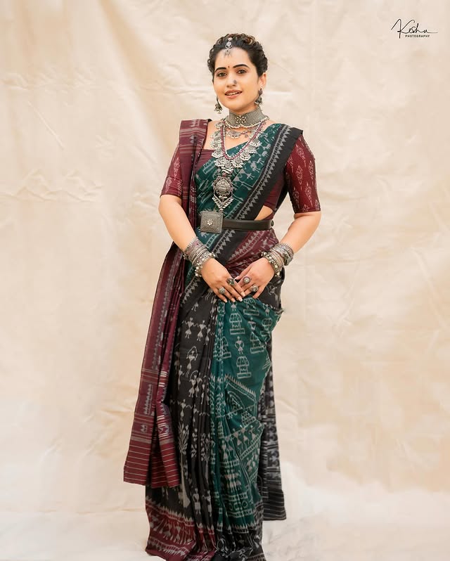 Sravanthi Chokarapu Photo Gallery  