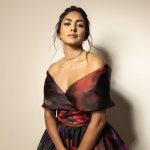 Mrunal Thakur: అతడినే నమ్ముకున్న మృణాల్.. ఏం చేస్తాడో..?
