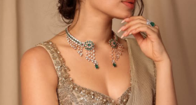 Krithi Shetty : అబ్బా.. ఏముంది బేబమ్మ.. చూపు తిప్పుకోవడం కష్టమే..