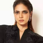 Malavika Mohanan: నెటిజన్ గూబ గుయ్యిమనిపించిన మాళవిక.. అసలేం జరిగిందంటే..?