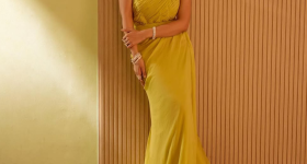 Meenakshi Chaudhary : గార్జీయస్ లుక్ లో మీనాక్షి చౌదరి.. ఎల్లోరా శిల్పంలా ఉంది మామా..