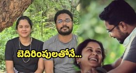 Anchor Swetcha Purnachandar: సోషల్ మీడియాలో ఇద్దరి ఫోటోస్! స్వేచ్ఛపై పూర్ణ సీరియస్
