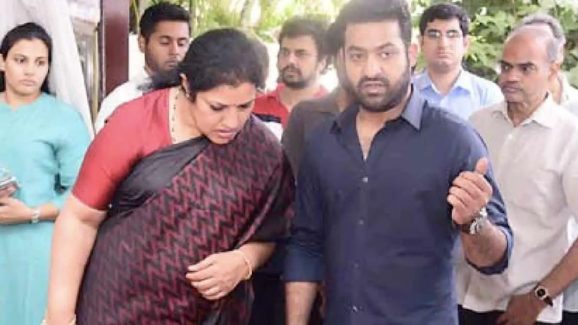 Purandeswari: ఎన్టీఆర్ ను వెలివేసిన నందమూరి కుటుంబం.. పురంధేశ్వరి ఏమన్నారంటే ?