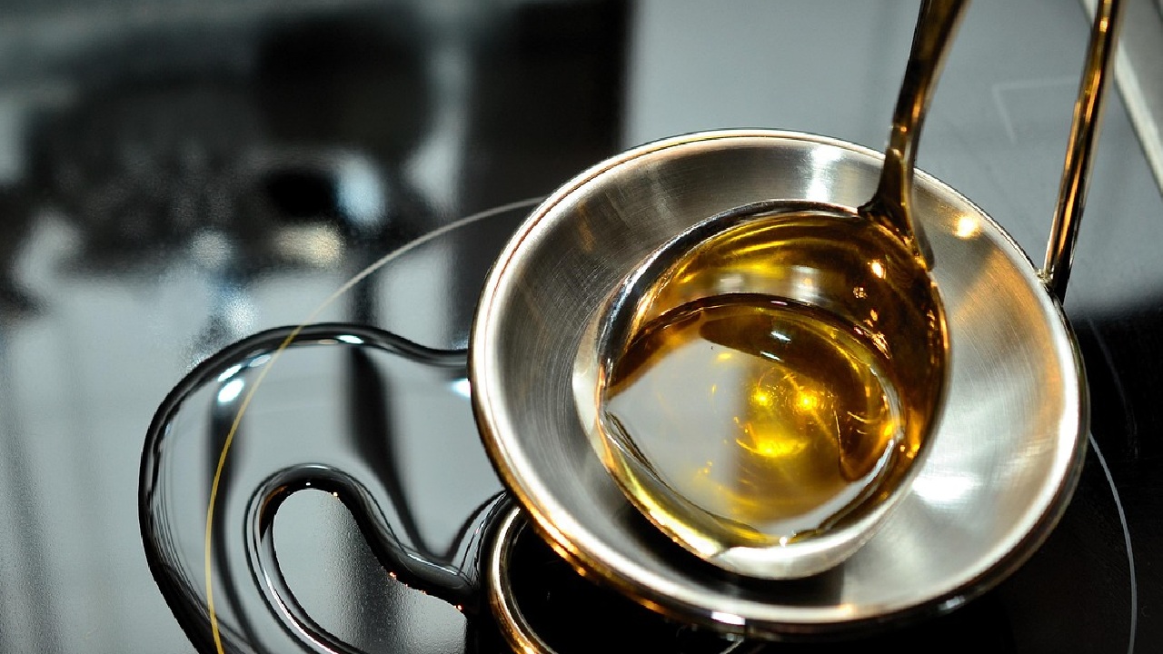 Bad oils for Heart: గుండె జబ్బులు క్యాన్సర్‌కు కారణం అయ్యే ఈ వంట నూనెలను ఇప్పుడే దూరం పెట్టండి, కార్డియాలజిస్టు సలహా ఇది