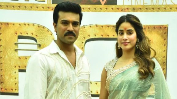 Janhvi Kapoor: జగదేక వీరుడు కోసం అతిలోక సుందరి వచ్చేసింది..