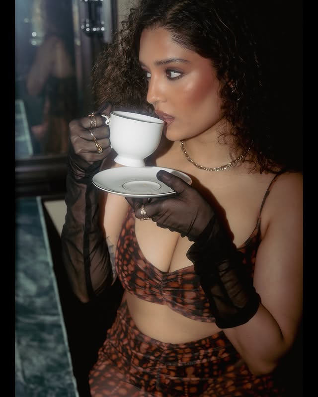 Actress Ritika Singh Photo Gallery