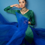 Sreemukhi : పురివిప్పిన నెమలిలా శ్రీముఖి.. ఇంత అందాన్ని తట్టుకోవడం కష్టమే..