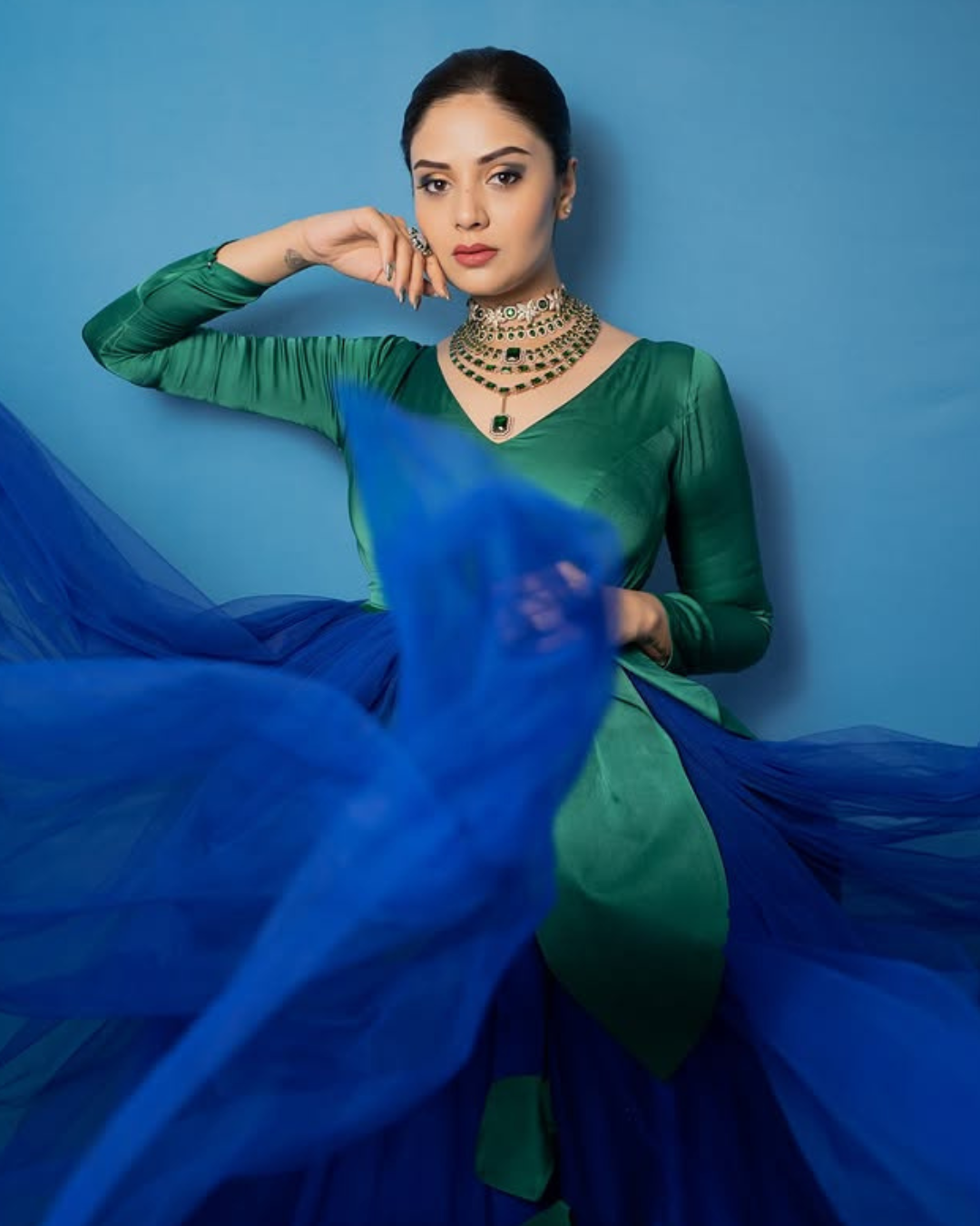 Sreemukhi : పురివిప్పిన నెమలిలా శ్రీముఖి.. ఇంత అందాన్ని తట్టుకోవడం కష్టమే..