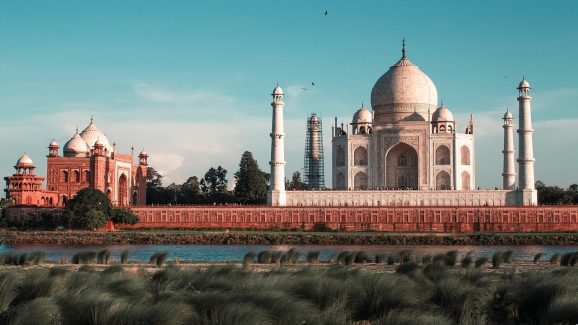 Taj Mahal: తాజ్ మహల్ చుట్టూ తులసి మొక్కలు నిండి ఉంటాయి, ఎందుకో తెలుసా?