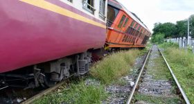 New Delhi: దేశంలో మరో ప్రమాదం.. పట్టాలు తప్పిన రైలు