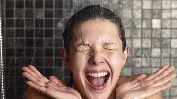 Hot Water: జాగ్రత్త.. వేడి నీటితో స్నానం చేస్తున్నారా ?