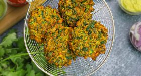 Palakura vada recipe: పాలకూర వడలు ఇలా చేస్తే సాయంత్రం పూట స్నాక్స్ గా అదిరిపోతాయి