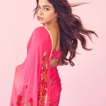 Wamiqa Gabbi: చీరలో వావ్ అనిపిస్తున్న వామిక.. చూపులకే ఫ్యాన్స్ ఫిదా అబ్బా..