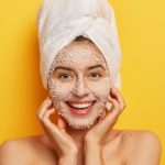 Natural Face Scrub: ఇంట్లోనే నేచురల్ స్క్రబ్‌‌ తయారు చేసుకుని వాడితే.. అందం రెట్టింపు
