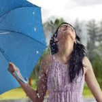Monsoon Hair Care: వర్షాకాలంలో జుట్టు రాలకుండా ఉండాలంటే.. ఈ టిప్స్ పాటించడం తప్పనిసరి