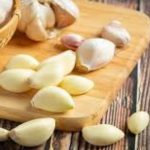 Garlic Disadvantages: వెల్లుల్లి తినడం వల్ల కలిగే నష్టాలివే !