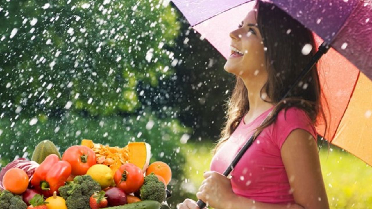 Rainy Season Food: వర్షాకాలంలో.. ఇలాంటి ఫుడ్ తప్పకుండా తినాలి ?