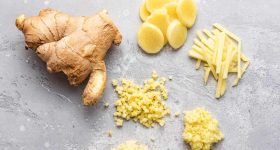 Ginger In Monsoon: వర్షాకాలంలో అల్లం తింటే.. బోలెడు ప్రయోజనాలు !
