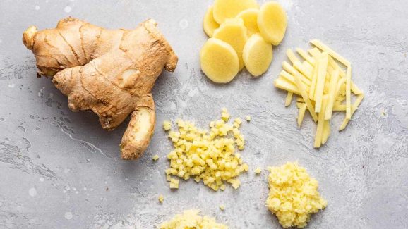 Ginger In Monsoon: వర్షాకాలంలో అల్లం తింటే.. బోలెడు ప్రయోజనాలు !