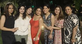 Star Actress: కన్నులవిందుగా ఒకే చోట చేరిన సీనియర్ తారలు.. ఇప్పటికీ చెరగని అందం ఆమె సొంతం!