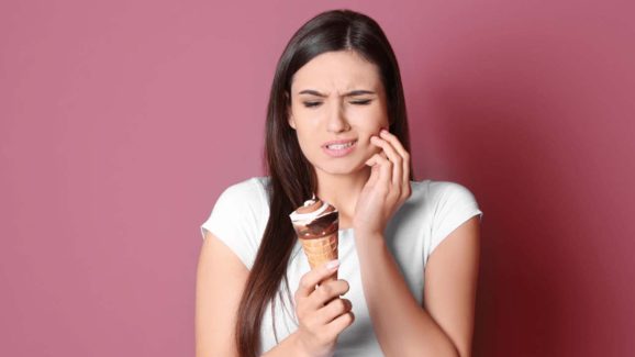 Teeth Care: పళ్లు జివ్వుమంటున్నాయా ? కారణాలివే !