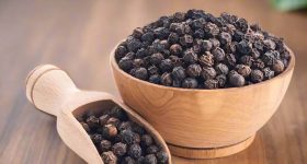 Black Pepper: నల్ల మిరియాలతో సైడ్ ఎఫెక్ట్స్.. ఇలా తింటే ప్రమాదమే !