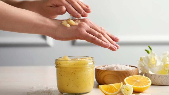Homemade Body Scrub: హోం మేడ్ బాడీ స్క్రబ్, ఇలా వాడితే.. సోప్ అవసరం ఉండదు