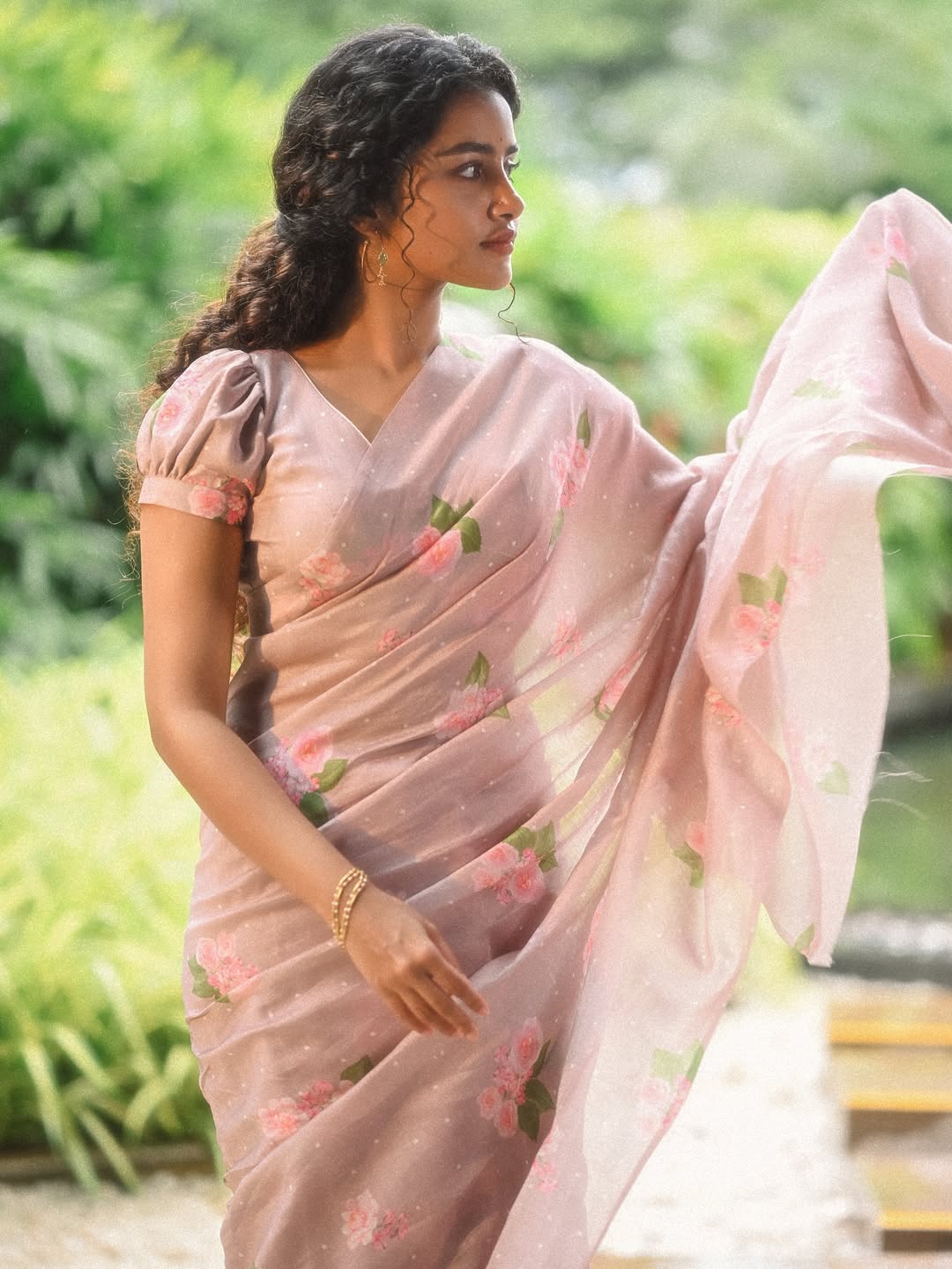 Anupama ParameswRan Photo Gallery