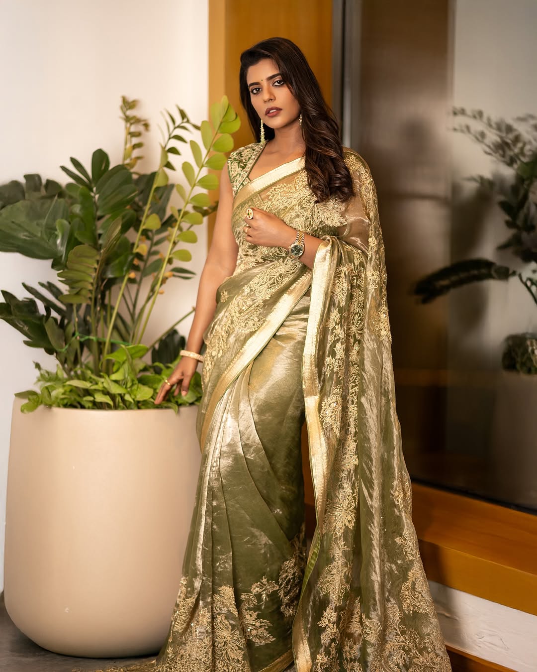Actress Aishwarya Rajesh Photo Gallery