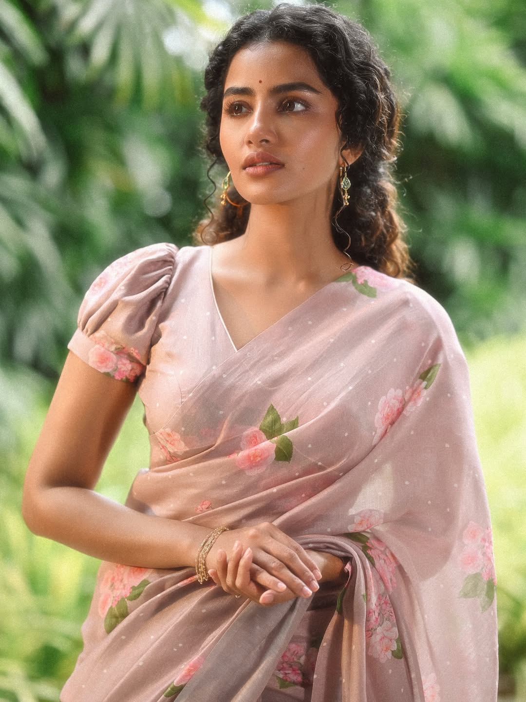 Anupama ParameswRan Photo Gallery