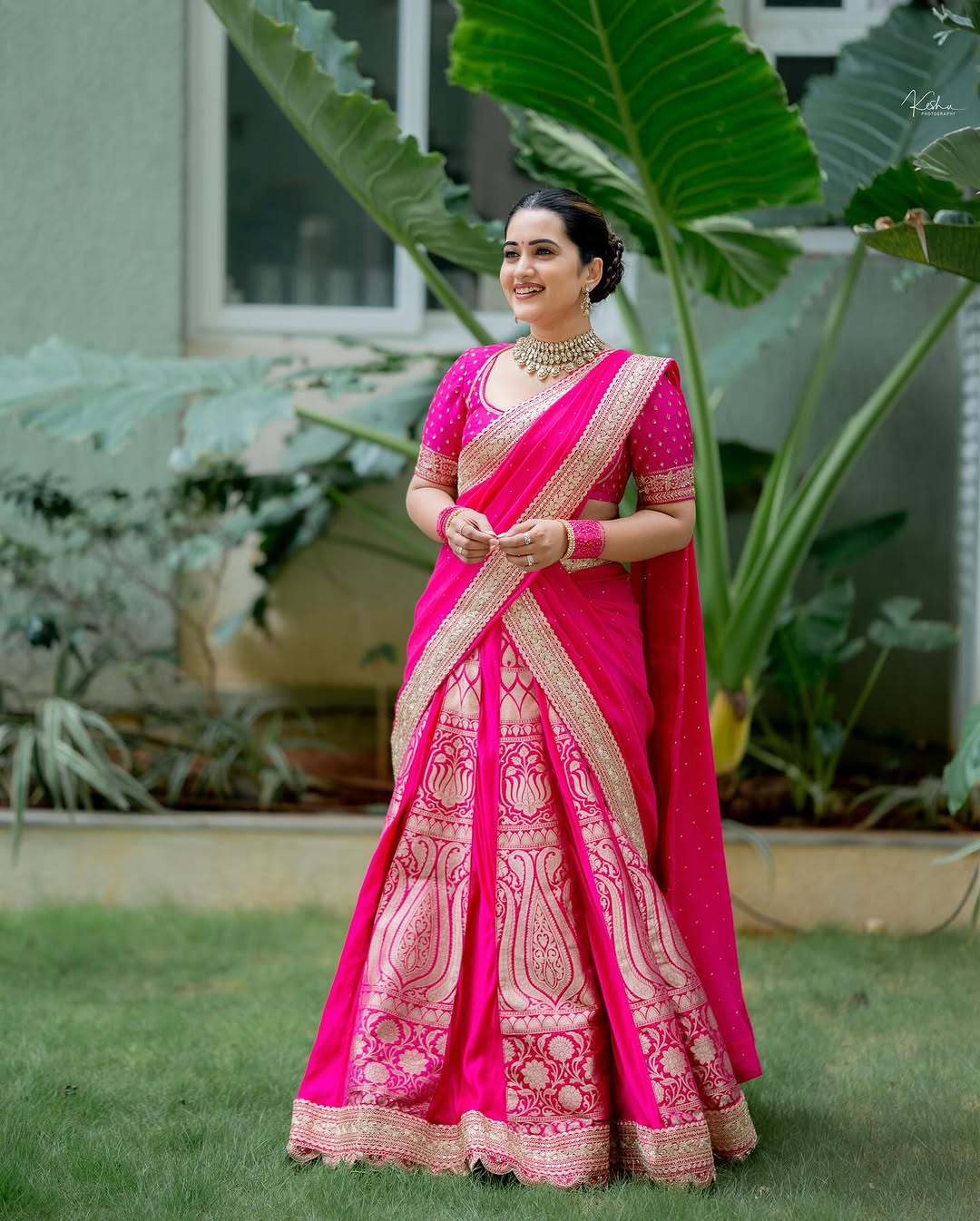 Actress Sravanthi Chokarapu Photo Gallery